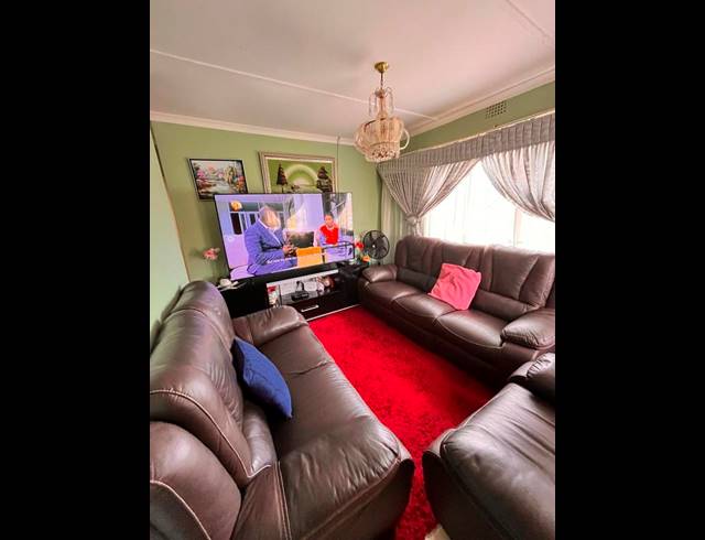 2 BEDROOM HOUSE FOR SALE IN UMHLATHUZE